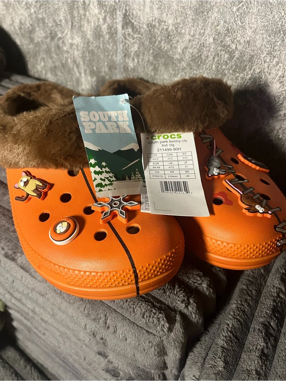 CROCS Orange Faux-Fur Lined Classic Clog with Charms South Park limited edition